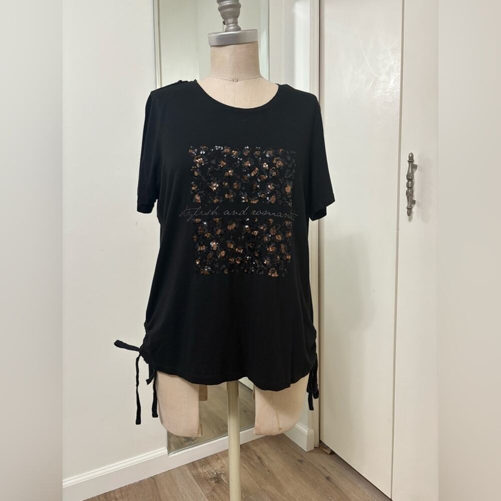 Canada Premium Black Sequin Graphic Top Woman Size Medium
